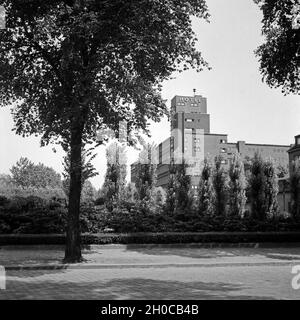 Das Hans Sachs Haus mit Hotel a Gelsenkirchen, Deutschland 1930er Jahre. Hans Sachs edificio con hotel a Gelsenkirchen, Germania 1930s. Foto Stock
