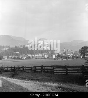 Ein Ausflug nach Kufstein in Tirolo, Deutsches Reich 1930er Jahre. Un viaggio a Kufstein in Tirolo, Germania 1930s. Foto Stock