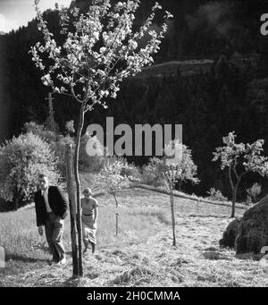 Ein Ausflug in den Südschwarzwald, Deutsches Reich 1930er Jahre. Un viaggio per la Foresta Nera meridionale, Germania 1930s. Foto Stock
