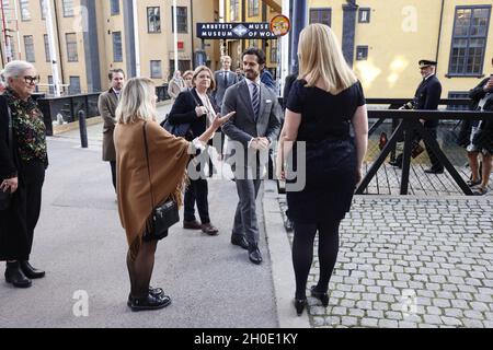 Il principe Carlo Filippo visita il Museo cittadino di Norrkoping, Svezia, il 12 ottobre 2021. Il principe è in visita di un giorno alla contea di Ostergotland. Foto: Stefan Jerrevang / TT code 60160 Foto Stock