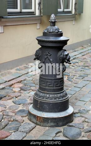 Posta di strada dell'epoca sovietica a riga Foto Stock