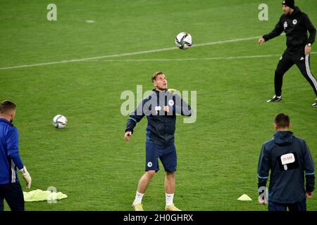 Non esclusiva: I giocatori della squadra di calcio nazionale della Bosnia-Erzegovina sono raffigurati durante l'allenamento aperto in vista della Coppa del mondo FIFA qua del 2022 Foto Stock