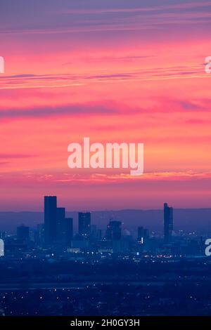 Vista generale dello skyline di Manchester, Regno Unito. Data foto: Venerdì 20 marzo 2020. Foto: Anthony Devlin Foto Stock