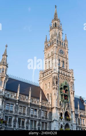 Nuovo municipio in Marienplatz, Monaco, Baviera, Germania Foto Stock