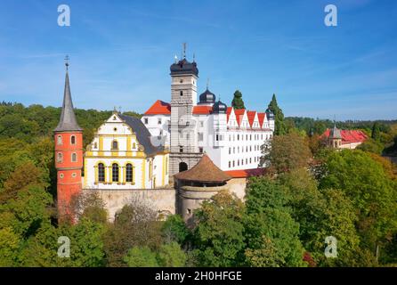 Veduta aerea, Castello Schwarzenberg, città di Scheinfeld in Steigerwald, Franconia media, Franconia, Baviera, Germania Foto Stock