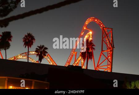 Buena Park, California, USA 10 ottobre 2021 Knott's Scary Farm Halloween Haunt il 10 ottobre 2021 a Buena Park, California, USA. Foto di Barry King/Alamy Stock Foto Foto Stock