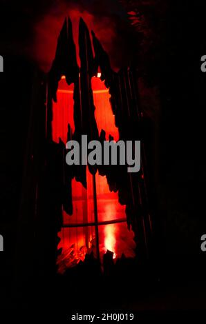 Buena Park, California, USA 10 ottobre 2021 Knott's Scary Farm Halloween Haunt il 10 ottobre 2021 a Buena Park, California, USA. Foto di Barry King/Alamy Stock Foto Foto Stock