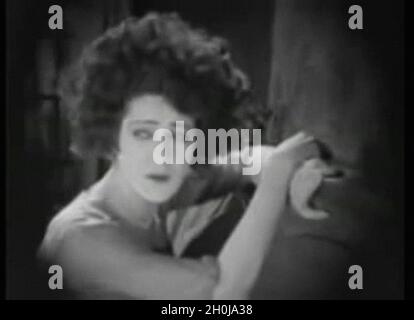 Vintage screenshot dal film Camille del 1921 Foto Stock