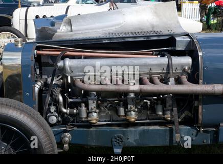 Primo piano del motore aerodinamico Mb12 da 27 litri in un SID Delage Hispano Suiza del 1926/30, esposto al London Classic Car Show del 2021 Foto Stock