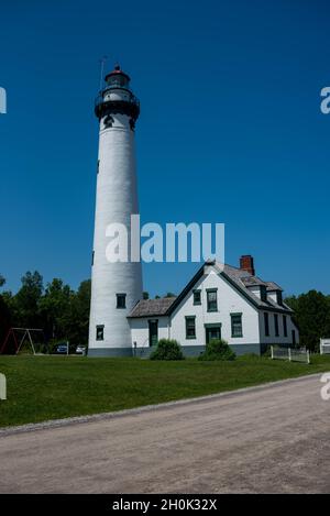 Nuovo faro Presque Isle situato nel parco pubblico Foto Stock