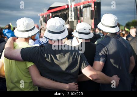 Tifosi durante il concerto di Stone Roses all'Heaton Park, ***USO EDITORIALE SOLO RIGOROSAMENTE NON MERCHANDISING*** Foto Stock