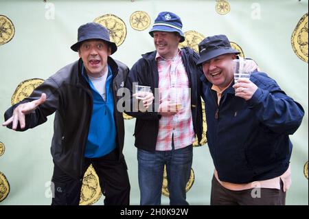 Tifosi durante il concerto di Stone Roses all'Heaton Park, ***USO EDITORIALE SOLO RIGOROSAMENTE NON MERCHANDISING*** Foto Stock