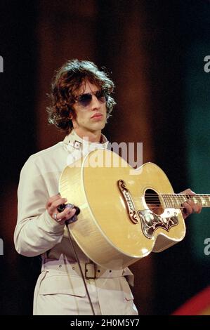 Verona Italia 09/20/2002, Arena : Richard Ashcroft in concerto durante la manifestazione musicale 'Festivalbar 2000' Foto Stock