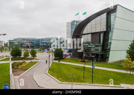 HELSINKI, FINLANDIA - 25 AGOSTO 2016: Museo d'arte contemporanea Kiasma situato a Mannerheimintie a Helsinki, Finlandia Foto Stock