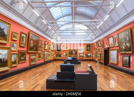 Interno della McManus Art Gallery & Museum, Albert Square, Dundee, Scozia, Regno Unito Foto Stock