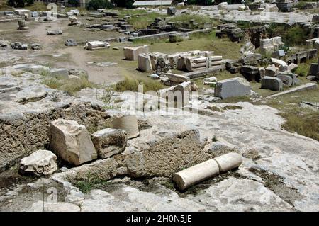 Grecia. Antica Eleusis. Luogo di un santuario dove si sono svolte le Misterie Eleusiniane. Rovine del Telesterion. Foto Stock