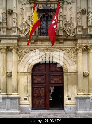 Spagna, Comunista di Madrid, Alcala de Henares. Università o Collegio di San Ildefonso (Università Vecchia). Fondata dal cardinale Cisneros nel 1498. Il suo con Foto Stock