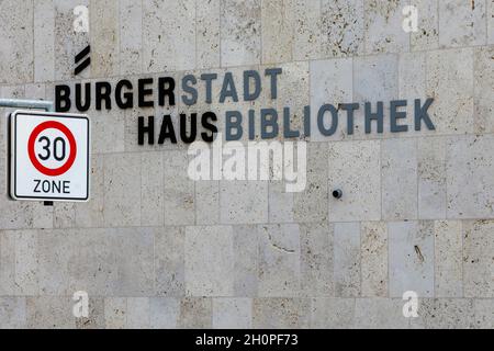 Centro comunitario Nordhausen, edificio multifunzionale con informazione, cultura, centro di istruzione e biblioteca cittadina Foto Stock