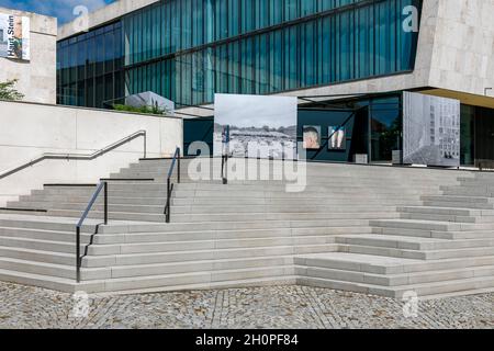 Centro comunitario Nordhausen, edificio multifunzionale con informazione, cultura, centro di istruzione e biblioteca cittadina Foto Stock