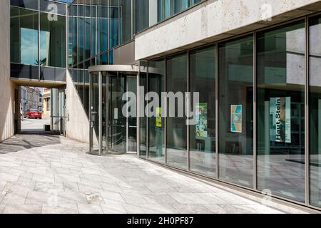 Centro comunitario Nordhausen, edificio multifunzionale con informazione, cultura, centro di istruzione e biblioteca cittadina Foto Stock