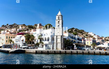 La Torre dell'Orologio nel porto di Symi Grecia Isole Foto Stock