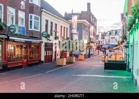 EINDHOVEN, PAESI BASSI - 29 AGOSTO 2016: Strada pedonale nel centro di Eindhoven, Paesi Bassi Foto Stock