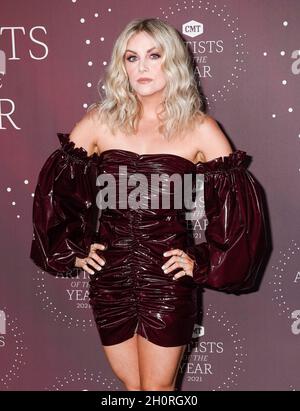 Nashville, Stati Uniti. 13 ottobre 2021. Lindsay Ell partecipa al CMT Artist of the Year 2021 il 13 ottobre 2021 a Nashville, Tennessee. Foto: Ed Rode/imageSPACE/Sipa USA Credit: Sipa USA/Alamy Live News Foto Stock