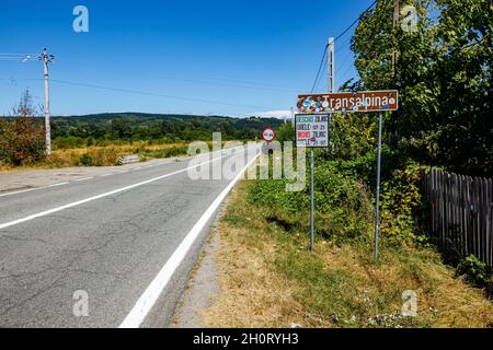 La strada Transalpinain i Monti Carpazi di Romania Foto Stock