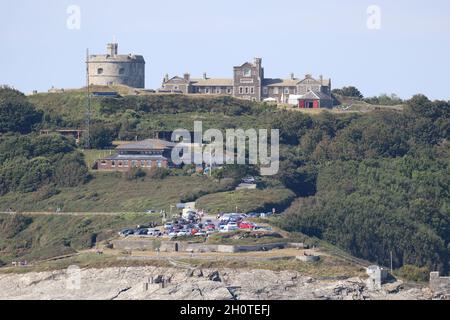 Vista dal mare intorno a Falmouth, Cornovaglia, Regno Unito Foto Stock