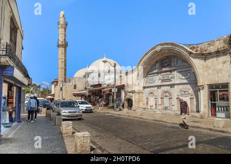 TEL AVIV, ISRAELE - 17 SETTEMBRE 2017: La moschea di al Mahmudiya è la più grande e più significativa di Jaffa. Foto Stock