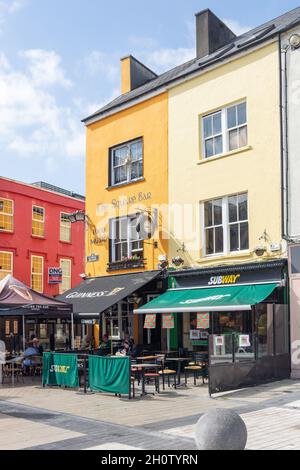 The Square Bar, The Square, Tralee (tra li), County Kerry, Repubblica d'Irlanda Foto Stock