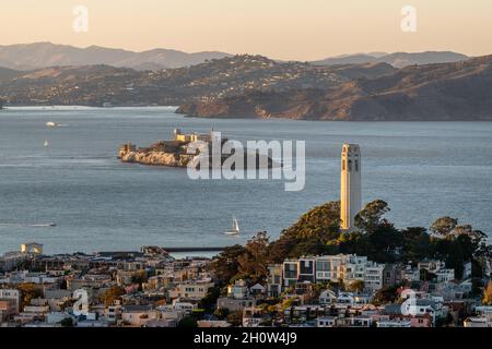 Tramonto sul centro di San Francisco Foto Stock