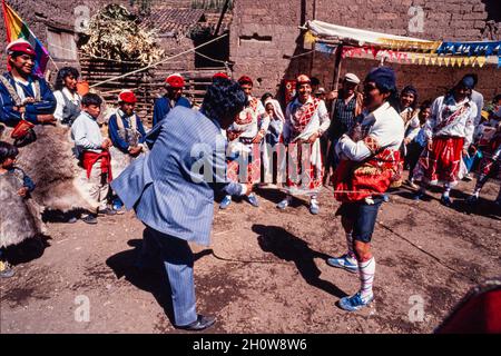 Mamacha Carmen festeggiamenti a Pisac, Valle Sacra di Cusco, Perù Foto Stock