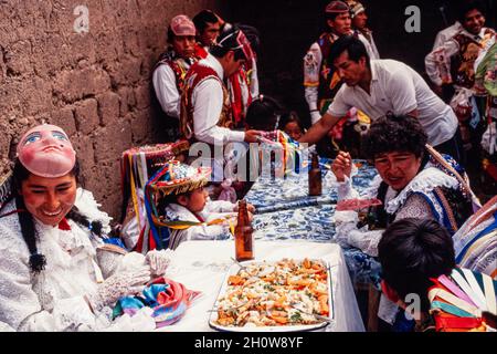 Mamacha Carmen festeggiamenti a Pisac, Valle Sacra di Cusco, Perù Foto Stock