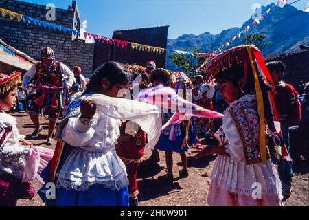 Mamacha Carmen festeggiamenti a Pisac, Valle Sacra di Cusco, Perù Foto Stock