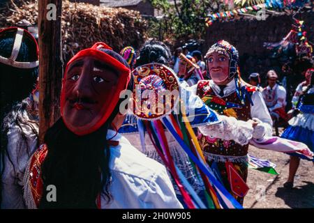 Mamacha Carmen festeggiamenti a Pisac, Valle Sacra di Cusco, Perù Foto Stock