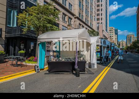 Reston, VA, USA -- 10 settembre 2021. Mostre in mostra a Reston, Virginia, per il Festival delle Belle Arti della Virginia Settentrionale. Foto Stock