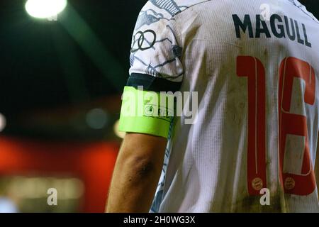 Monaco di Baviera, Germania. 14 Ott 2021. Primo piano di Lina Magull (16 FC Bayern Monaco) con camicia sporca durante la partita della UEFA Womens Champions League tra il FC Bayern Monaco e la BK Hacken al Campus FC Bayern, Germania. Credit: SPP Sport Press Photo. /Alamy Live News Foto Stock