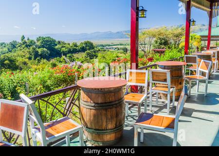 INLE, MYANMAR - 27 NOVEMBRE 2016: Terrazza di Red Mountain Estate Vinery vicino lago Inle, Myanmar Foto Stock