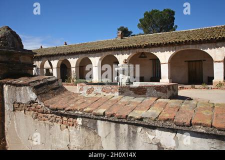 Missione San Miguel Arcangel lungo la superstrada 101 in California Foto Stock