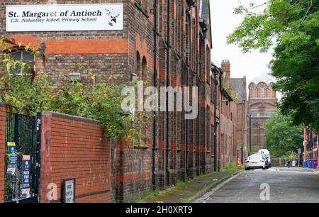 St Margaret of Antioch School, Upper Hampton Street, Toxteth, Liverpool 8. Immagine scattata nel settembre 2021. Foto Stock