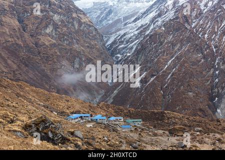 Machapuchare base Camp, Annapurna conservazione Area, Himalaya, Nepal Foto Stock