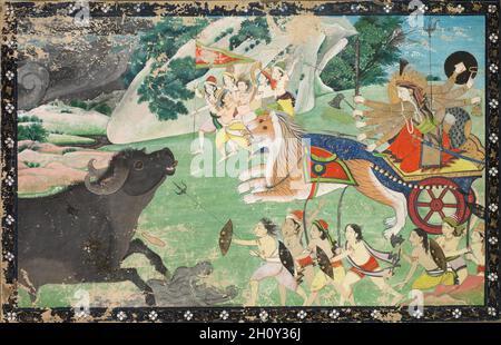 Durga Slayed Mahisha, ca 1830. India, Pahari, Sirmur, XIX secolo. Colore su carta; immagine: 15.8 x 25.3 cm (6 1/4 x 9 15/16 pollici); totale: 17.7 x 27.5 cm (6 15/16 x 10 13/16 pollici). Secondo il testo dedicato alle imprese della grande dea Devi nelle sue varie forme, c'era un tempo nel passato mitico in cui un demone di bufala stava devastando il mondo. Le nuvole della tempesta girano sopra e la polvere sotto di lui. La dea nel suo aspetto guerriero in cui si chiama Durga guida un carro trainato da due tigri leonine con cieli blu e alberi fioriti sopra di lei. I due stanno per scontrarsi in una sanguinosa falda Foto Stock