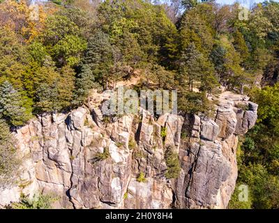 Vista aerea della Gibilterra Rock state Natural Area, vicino a Lodi, Columbia County, Wisconsin, in un bel pomeriggio di inizio autunno. Foto Stock