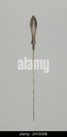 Punto freccia, 1700. Giappone, periodo Edo (1615-1868). Acciaio; lunghezza complessiva: 22 cm (11/16 in.); testa: 6 cm (3/8 in.). Foto Stock