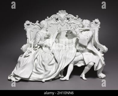 Gruppo Figurale: Musicisti, c.. 1737. Fabbrica di porcellane Meissen (tedesco), Johann Joachim Kändler (tedesco, 1706-1768). Porcellana; totale: 20 x 29.2 x 16.7 cm (7 7/8 x 11 1/2 x 6 9/16 poll.). Foto Stock