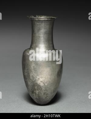 Amphoriskos, 2a-1st secolo A.C. La Grecia, tardo periodo ellenistico. Argento; complessivo: 11,7 cm (4 5/8 in.). Foto Stock