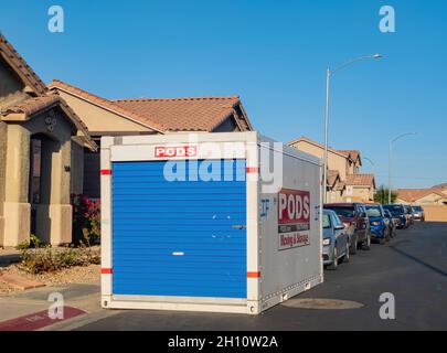 Nevada, SEP 22, 2021 - CONTENITORE DI CIALDE fuori di una casa Foto Stock