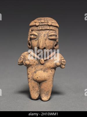 Figura femminile, 400-100 a.C. Messico, Guanajuato, Chupícuaro. Ceramica con tracce di pigmento bianco e rosso; totale: 7.9 x 4.4 x 1.8 cm (3 1/8 x 1 3/4 x 11/16 pollici). Foto Stock