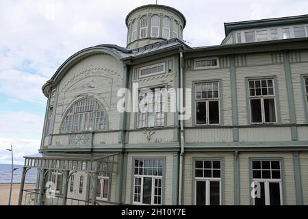 Stabilimento balneare di Emilija Racene sulla spiaggia di Jurmala in Lettonia Foto Stock